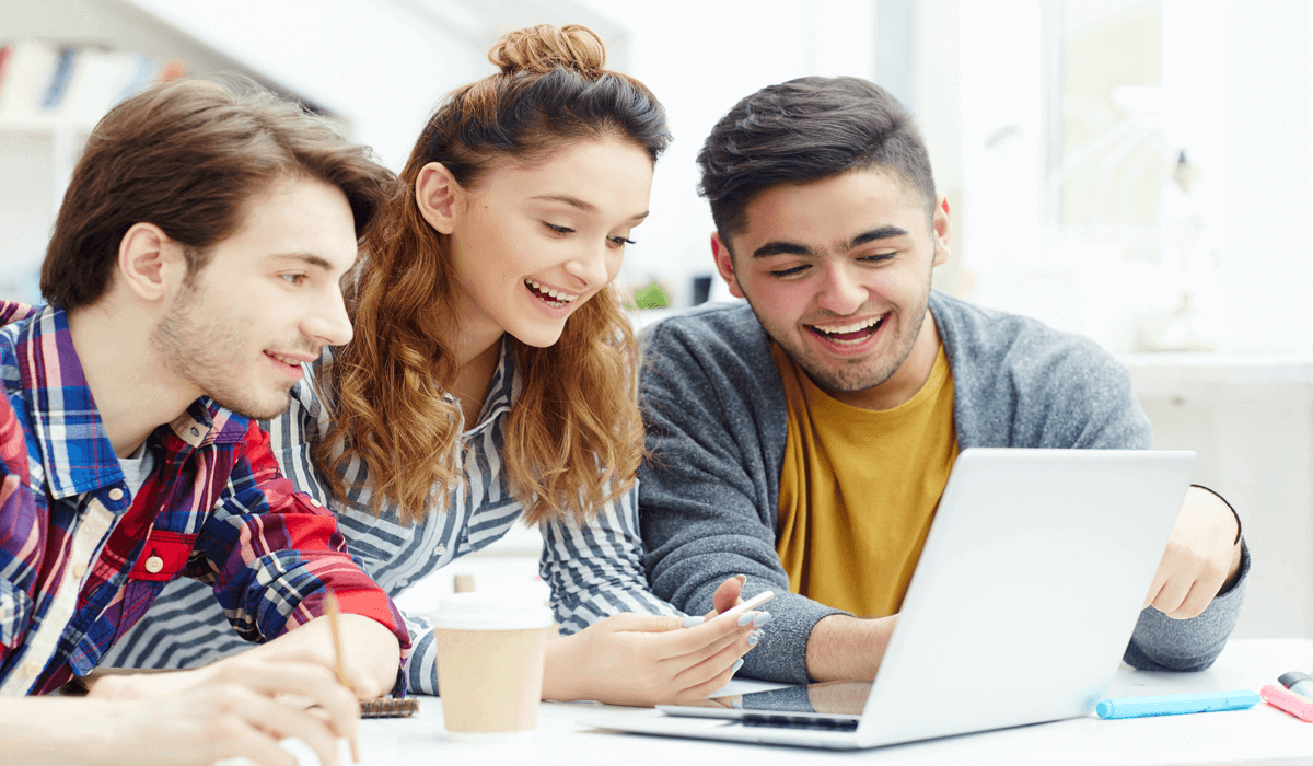 How Many Colleges Should I Apply To – Guide for HS Seniors